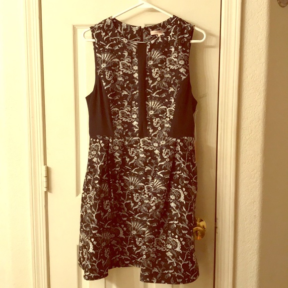 Forever 21 Dresses & Skirts - Black and white mini dress